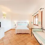 Apartment In Vignola Mare Near Sandy Beach Ferienhaus Vignola Mare