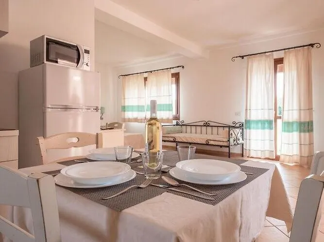 Semesterbostad Apartment In Vignola Mare Near Sandy Beach *